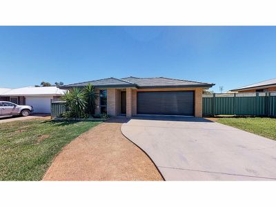 20 Dunheved Circle, Dubbo