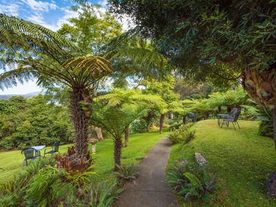 25 Hillcrest Avenue, North Narooma