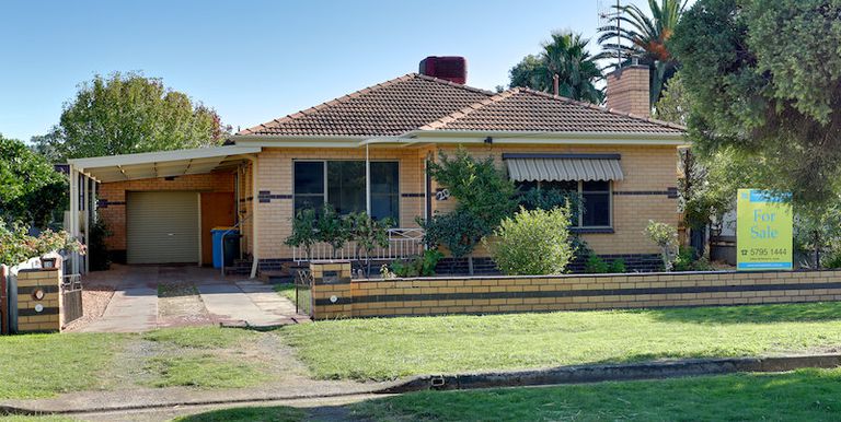 20 Brock, Euroa
