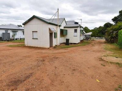 12 PARK STREET, Charters Towers City