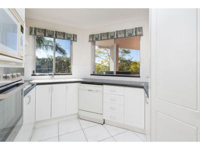 4 / 18 Augustus Street, Toowong