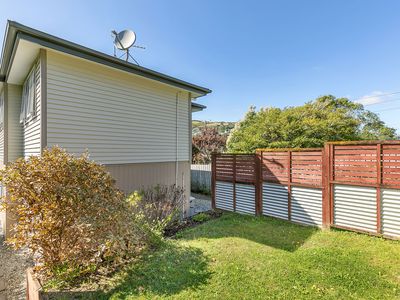 2 / 19 Ranui Terrace, Tawa