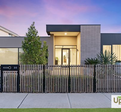 30 Grazing Way, Clyde North