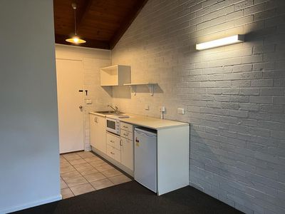 8 / 19 Lake Avenue, Ocean Grove