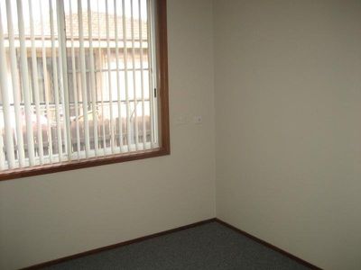 1 / 6 Badgery Street, Albion Park