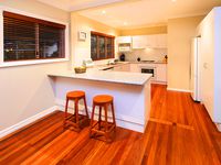 10 Embie Street, Holland Park West