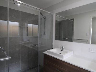 24 Sage Wy, White Rock