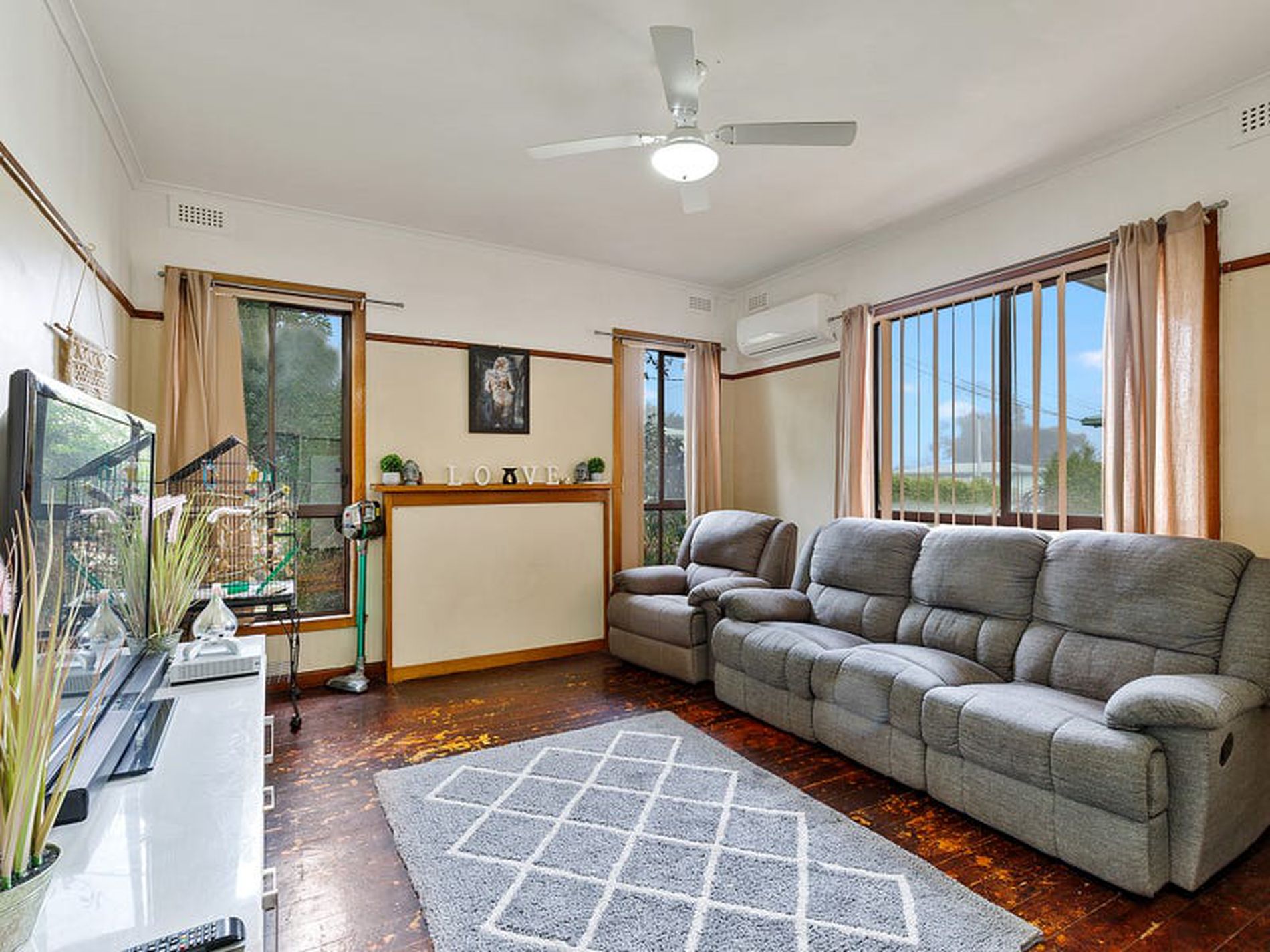 16 Heywood Cres, Seymour