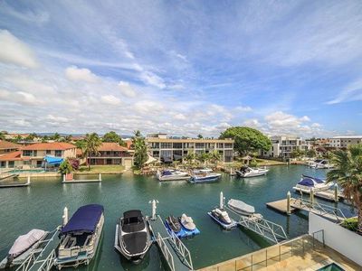 9 / 32 Oatland Esplanade, Runaway Bay