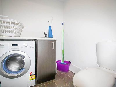 2 / 13 Mooring Loop, South Hedland