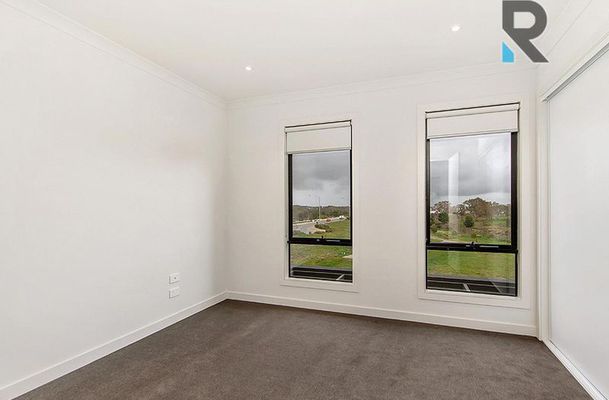 16 / 1-5 Beddison Road, Craigieburn