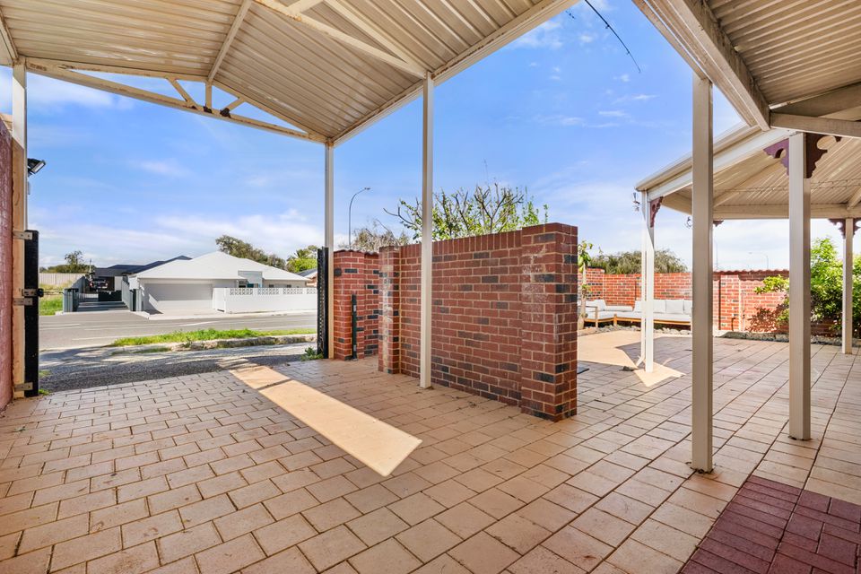 135 Safety Bay Road, Shoalwater