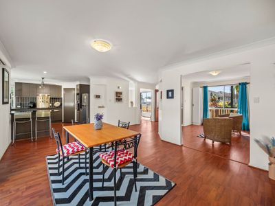 6 Bartlett Terrace, Redland Bay