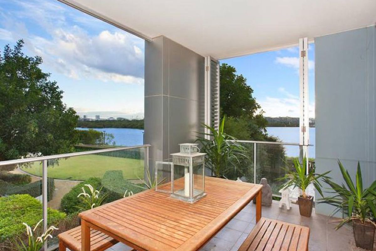 11 Lewis Avenue, Rhodes