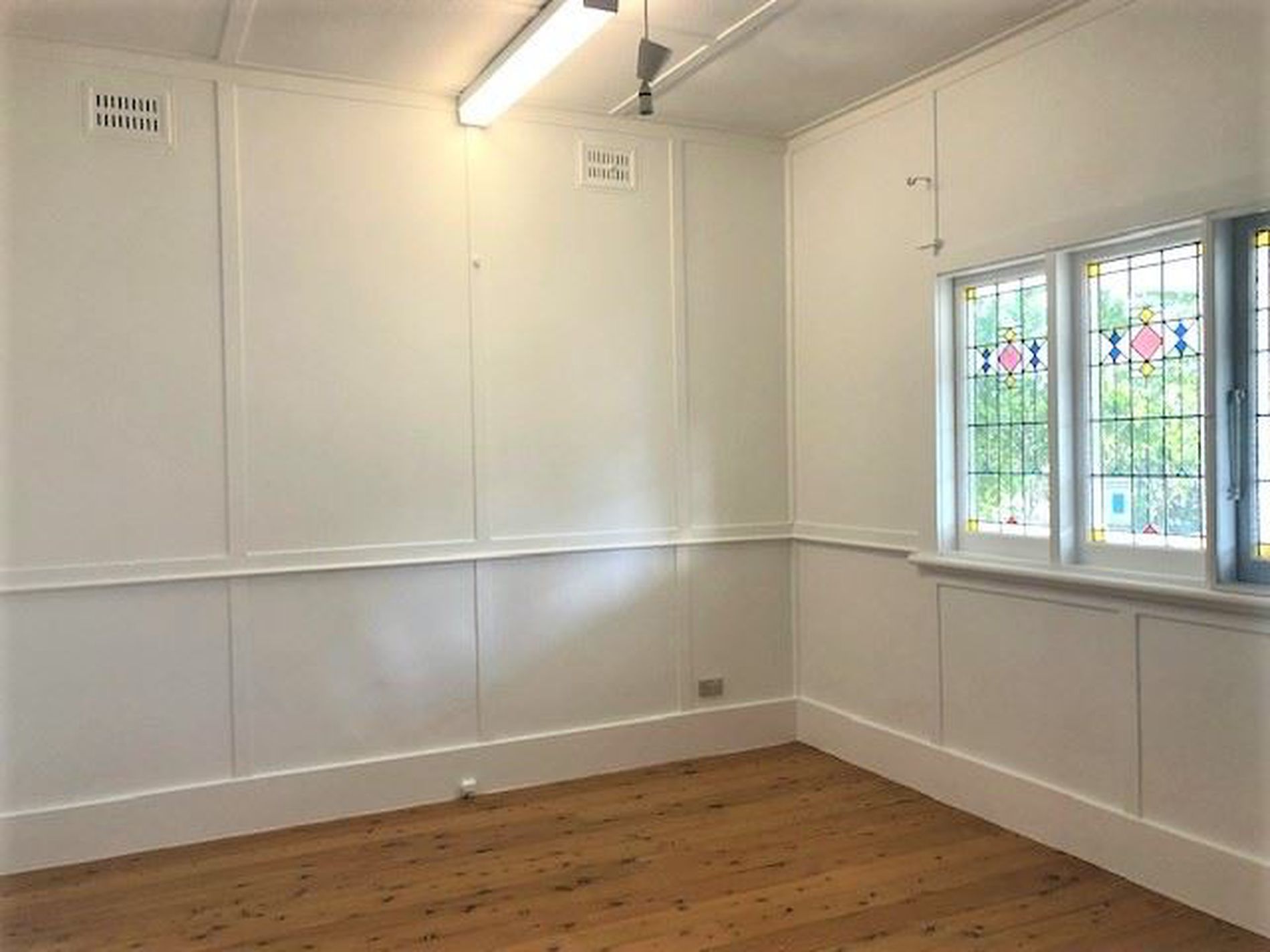 1 / 143 Princes Highway, Milton