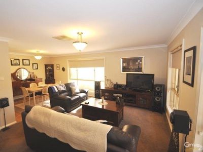 61 Cormorant Crescent, Dubbo
