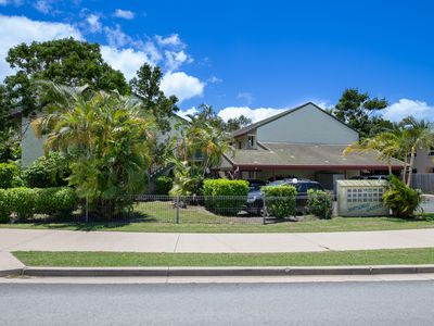 9 / 14 Island Drive, Cannonvale