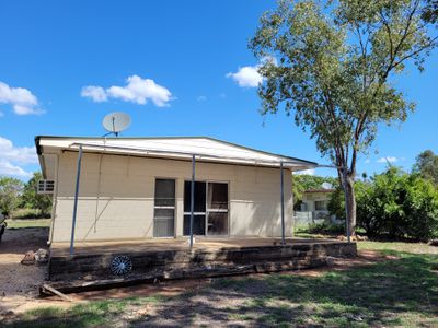 10 cameron st west, anakie siding, Anakie Siding