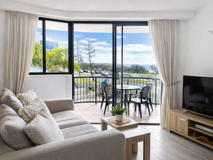 13 / 136-138 Alexandra Parade, Alexandra Headland