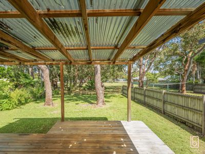 20 & 20a Banksia Street, Canton Beach