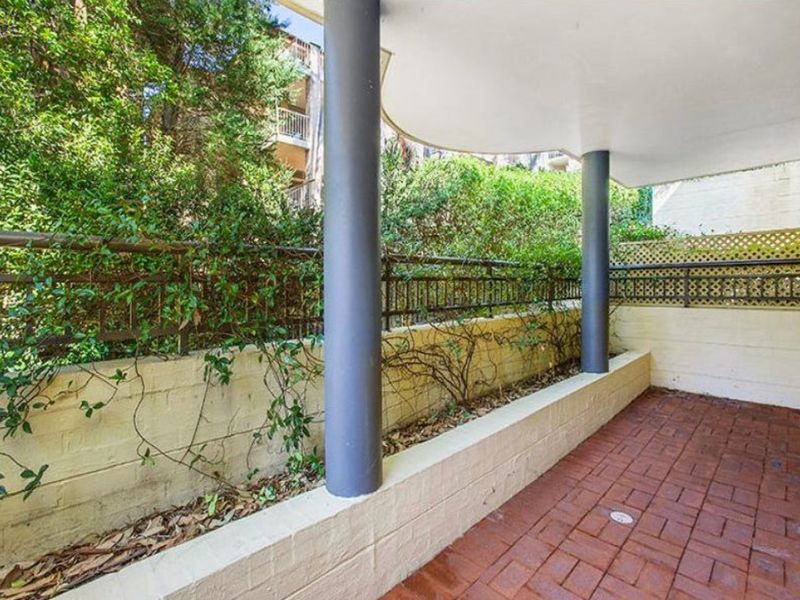 8 / 37-39 Sherbrook Road, Hornsby