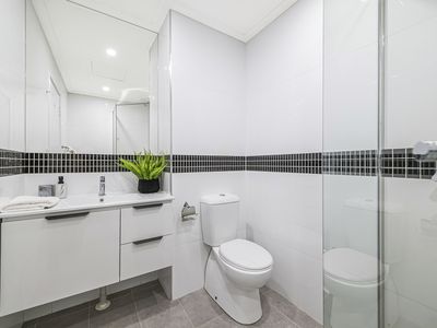 10 Little Shenton Lane, Northbridge