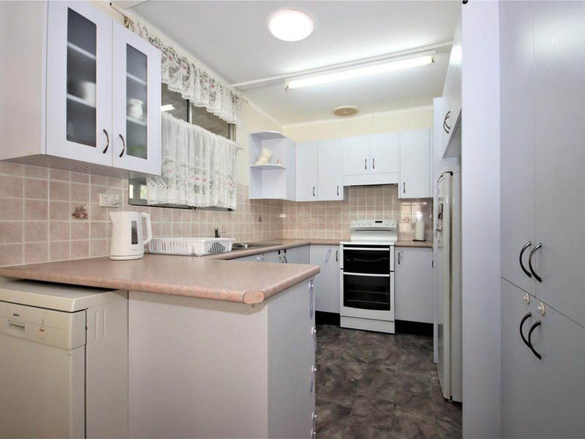 64 Clemenceau Crescent, Tanilba Bay, Tanilba Bay - Thumbnail 5