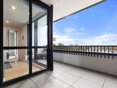 521 / 26 Foundation Boulevard, Burwood East