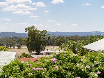 8 NEWMAN CRESCENT, Wodonga