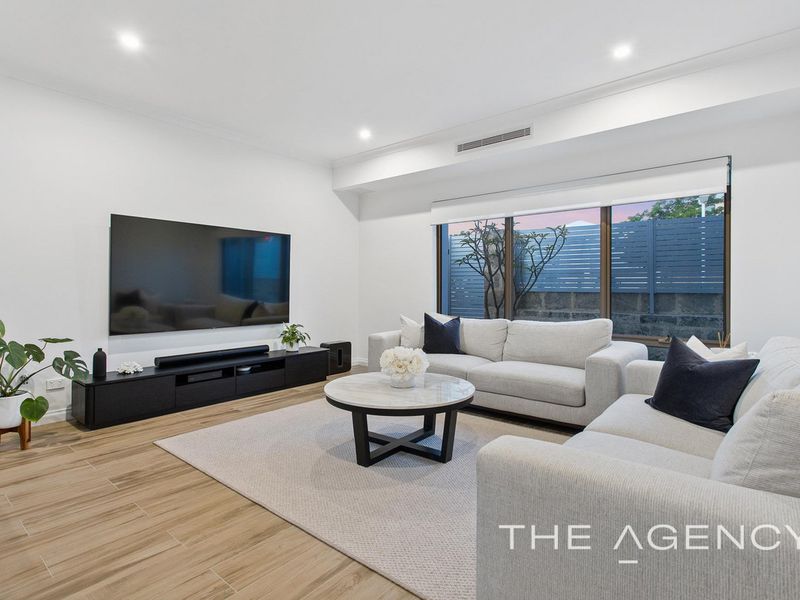 6 / 19 Perlinte View, North Coogee