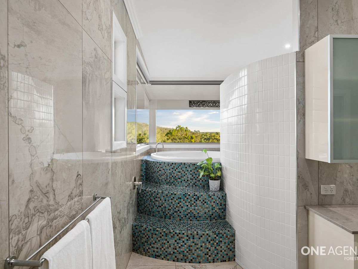 14 Seanna Place, Brookwater