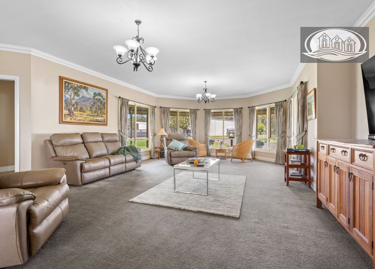 231 Golf Course Road, Heywood