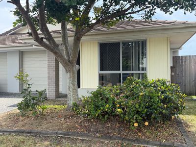 2 / 11 Berry Street, Caboolture South