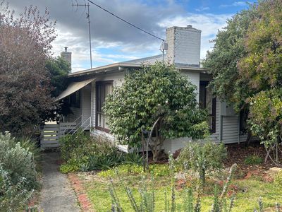 16 Heywood Cres, Seymour