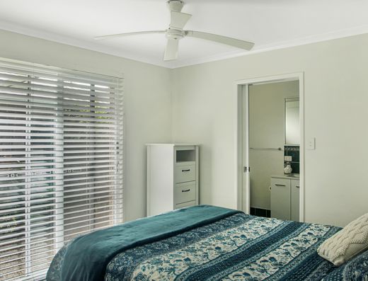 Fully Furnished 3 Bedroom Home with Tropical Pool image 7