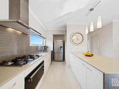 40 Pyrenees Road, Clyde