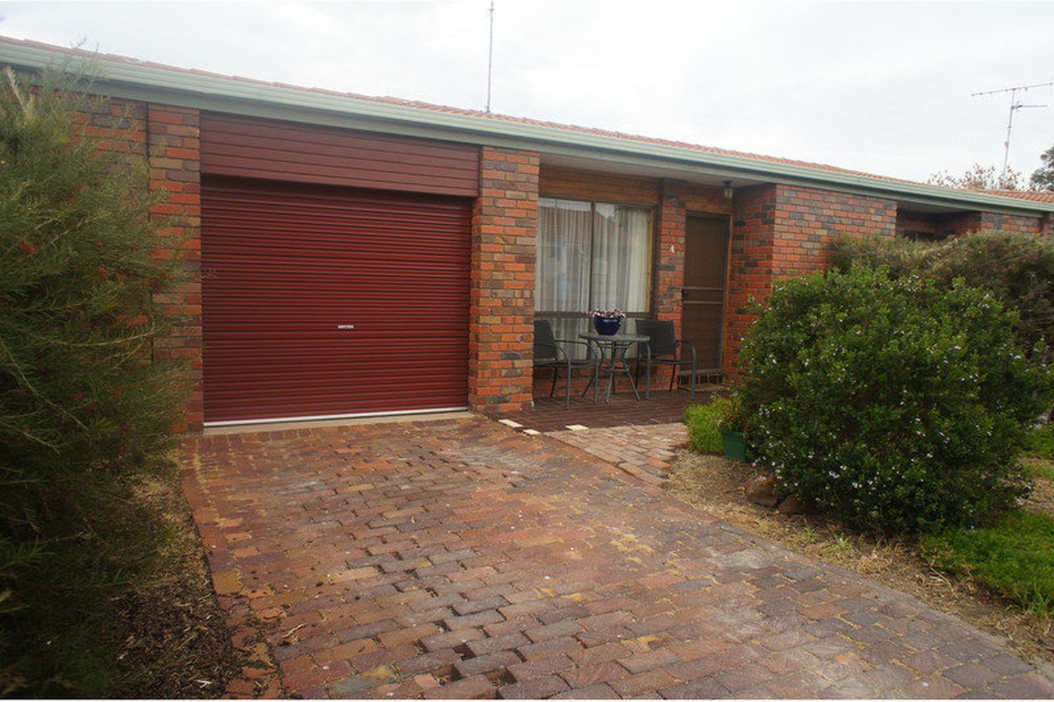 4 / 3 Tydeman Street, Horsham
