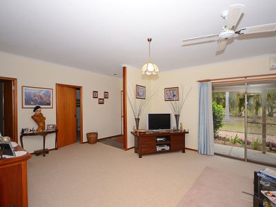 63 OSLOVE DRIVE, Booral