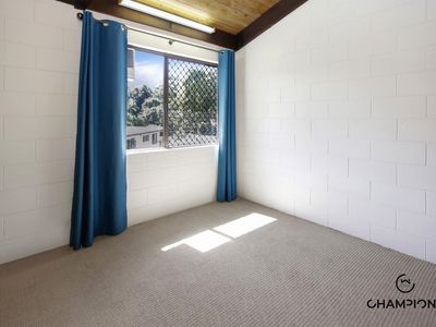 1 / 2 Ajax Close, Edmonton