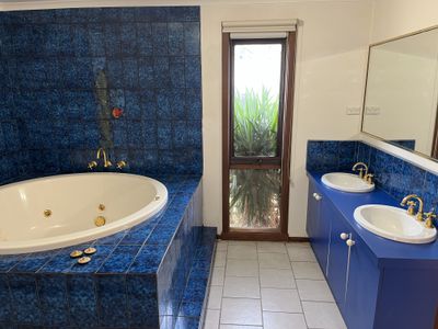 13 Davie Crescent, Hoppers Crossing