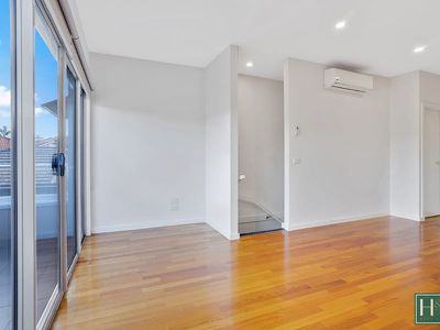 23 / 21 Station Road, Oak Park