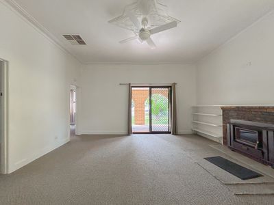 195 McCallum Street, Swan Hill