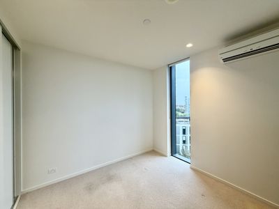604 / 8E Evergreen Mews, Armadale