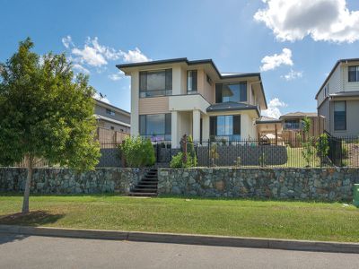 42 Rose Valley Drive, Upper Coomera