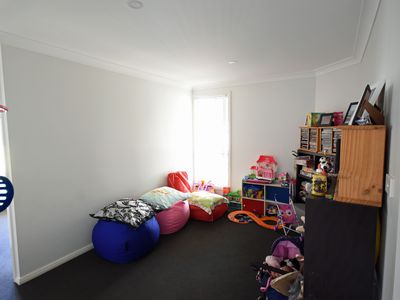63  Champagne Drive, Dubbo