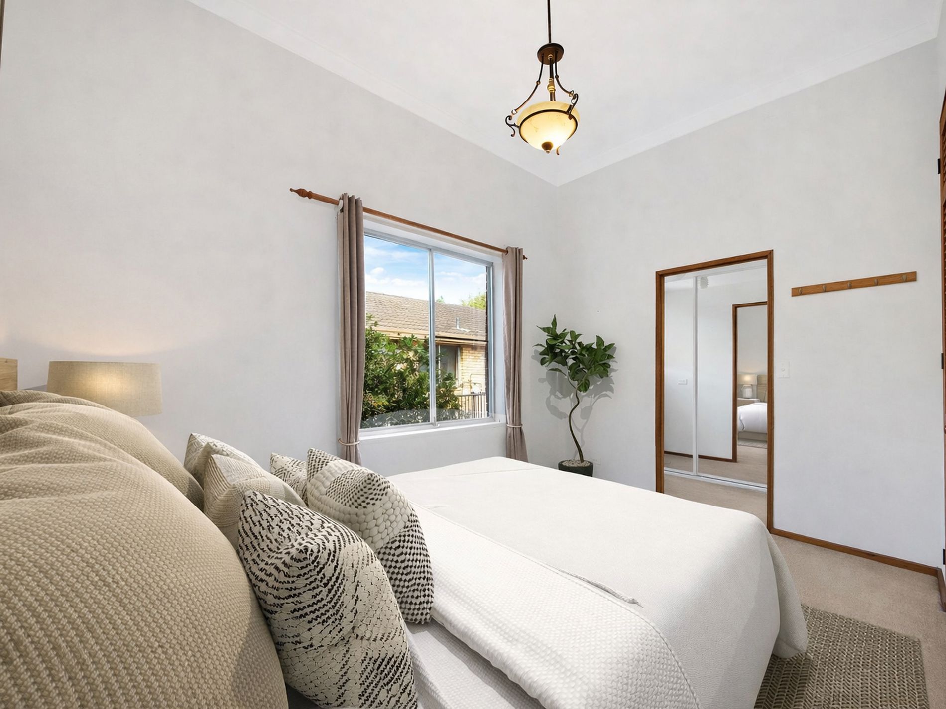 1 / 104 Burns Bay Road, Lane Cove