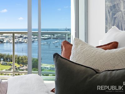 1605 / 1 Como Crescent, Southport