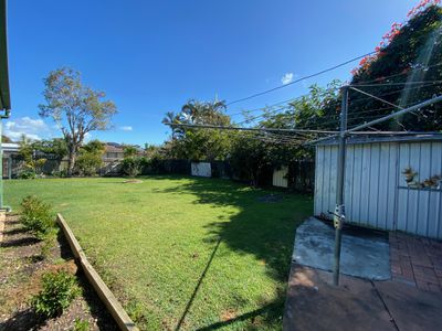 2 Debra Court, Urangan