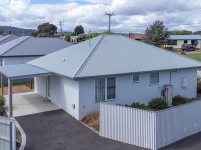 2 / 39 Adelaide Street, George Town