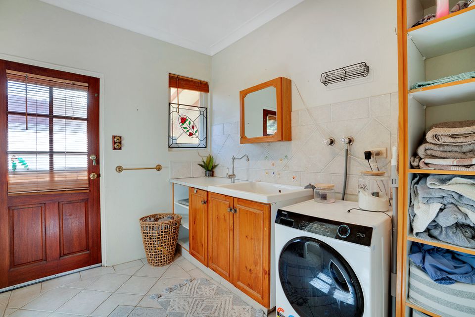 135 Safety Bay Rd, Shoalwater